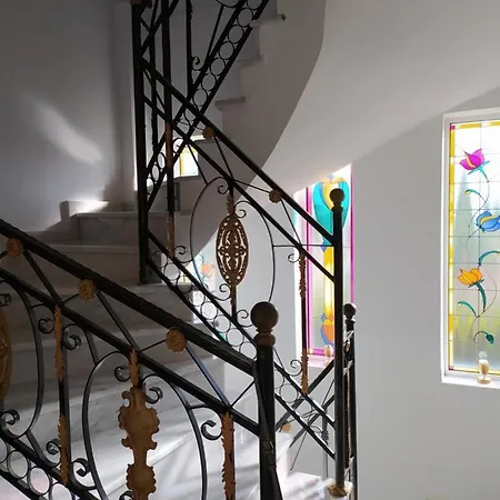 Vitro Villa *